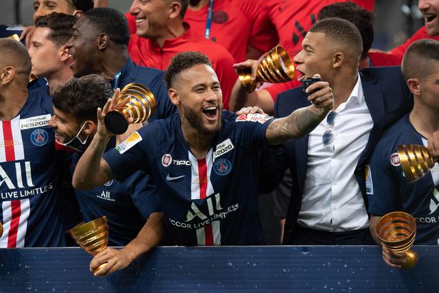 姚明入选FIBA名人堂 中国男篮运动员第一人