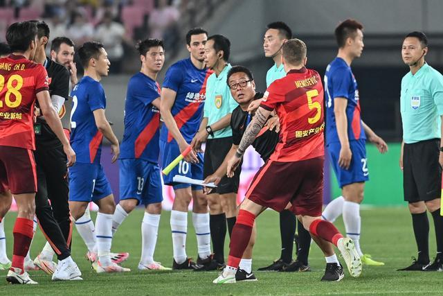 英超-萨拉赫破门努涅斯建功 利物浦2-0维拉